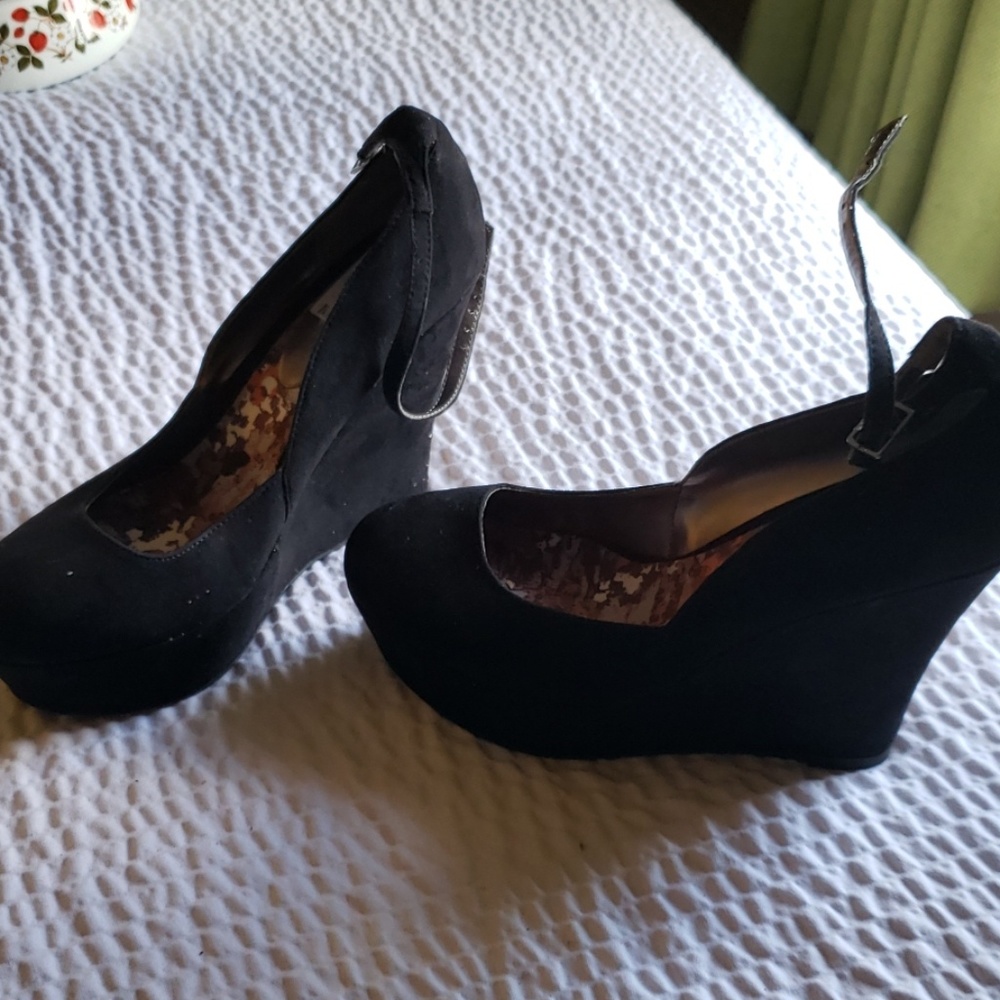 Madden Girl Platform Shoes Black